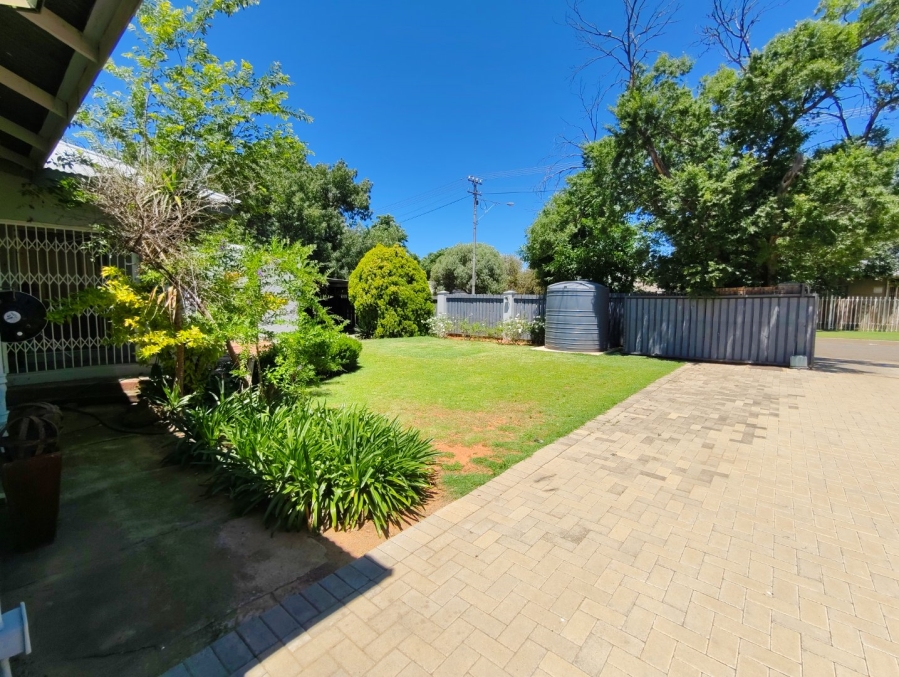 To Let 3 Bedroom Property for Rent in Gardeniapark Free State